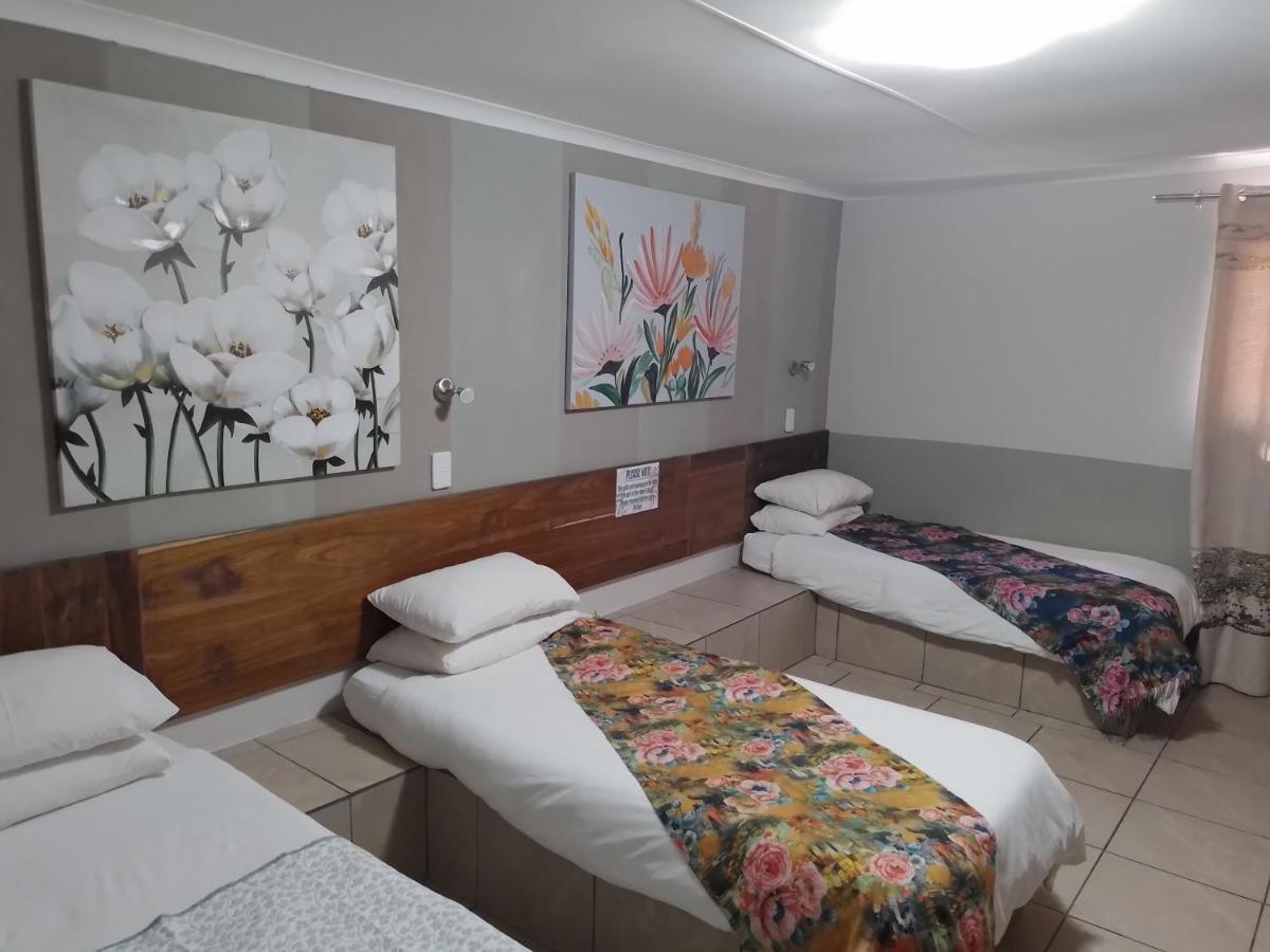 Larochelle Guesthouse Keetmanshoop Chambre photo