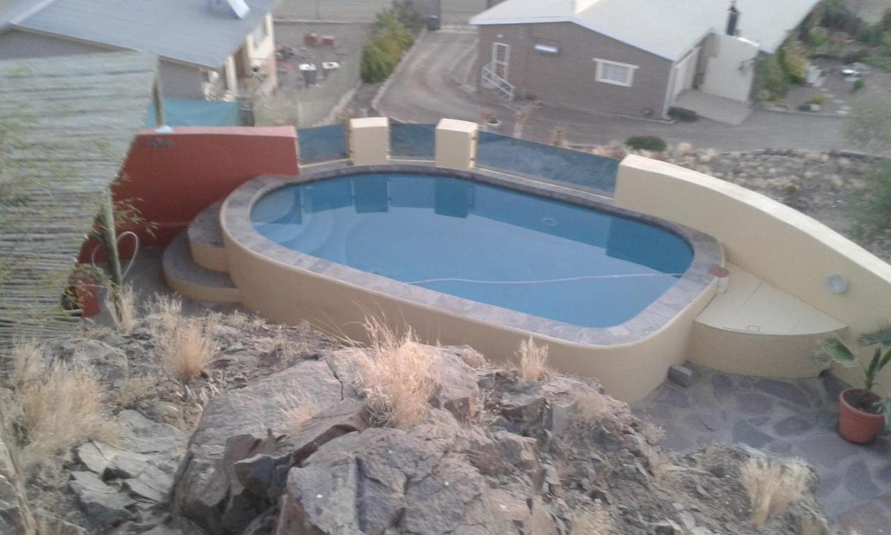 Larochelle Guesthouse Keetmanshoop Extérieur photo